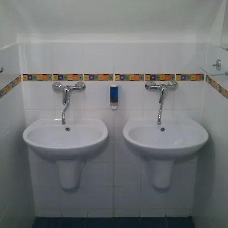 Privat 107 * Pavčina Lehota