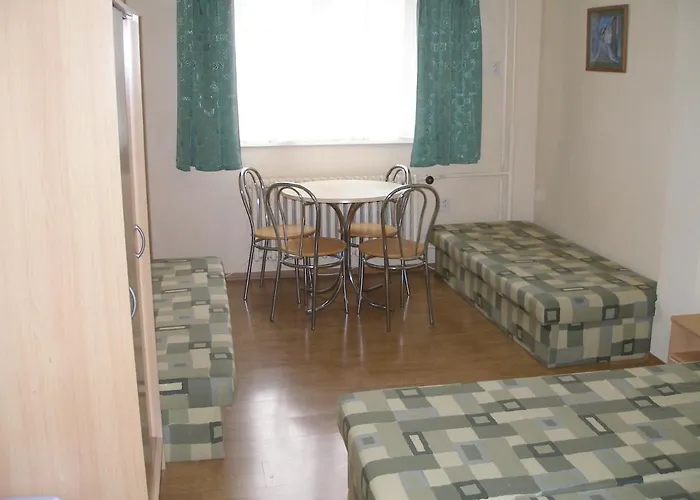 Privat 107 * Pavčina Lehota